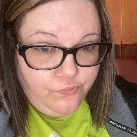 Meet your Posher, Angela - Picture 1 of 1